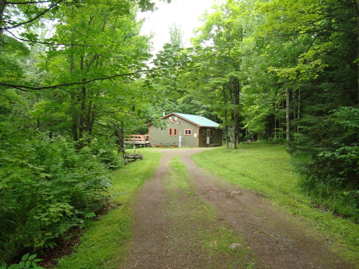 Grandpa Jim'S Cabin Montreal Exterior photo